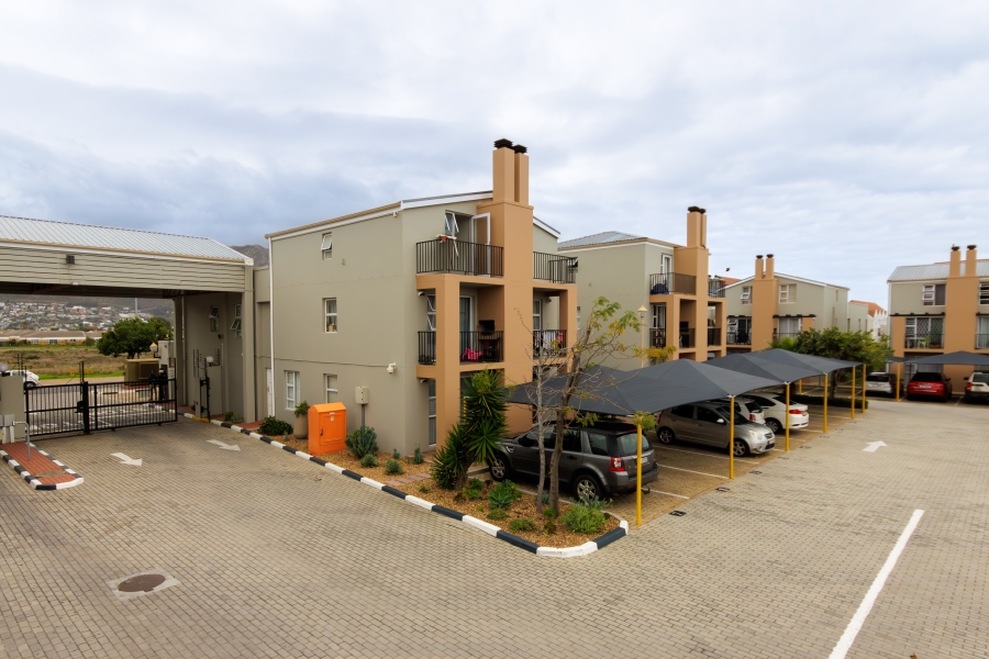 To Let 2 Bedroom Property for Rent in Gordons Bay Central Western Cape